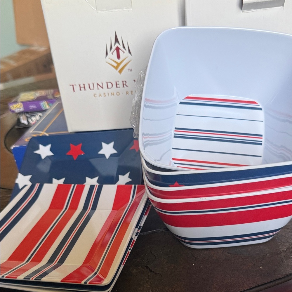 Striped and Starred Bowl and Plate Set new in box